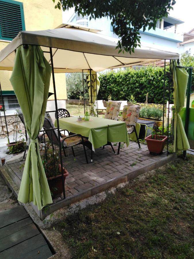 Apartmán Mirana With Garden And Free Parking